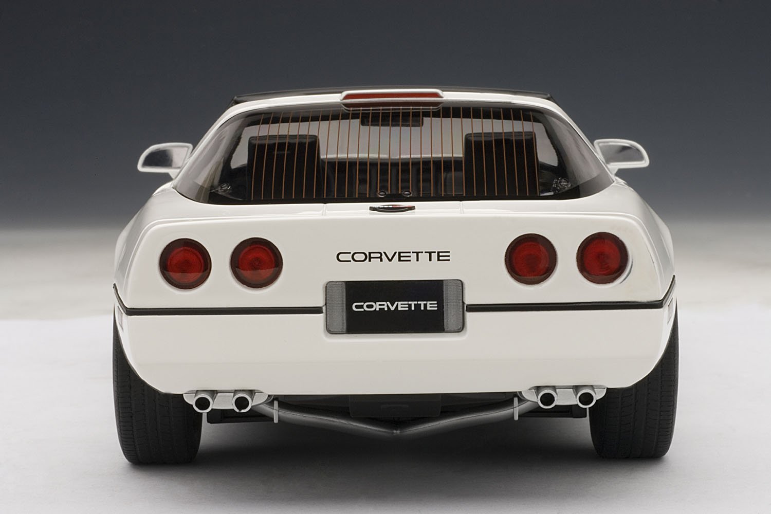 AUTOart シボレー コルベット C4 1:18 ホワイト AUTOart シボレー コルベット C4 1:18 ホワイト Amazon | オート